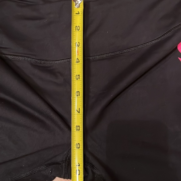 BNWOT Victoria’s secret sport knockout biker shorts - Picture 6 of 13